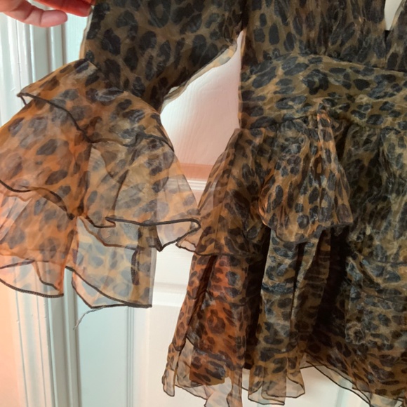 Loragal Leopard Print Deep V Neck Ruffle Mini Dress Size Small NW - Picture 5 of 10